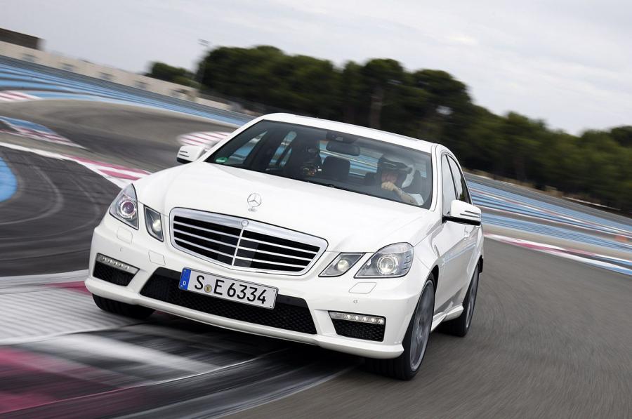  Mercedes-Benz E63 AMG Wagon 2012 года  (фото 23 из 43)